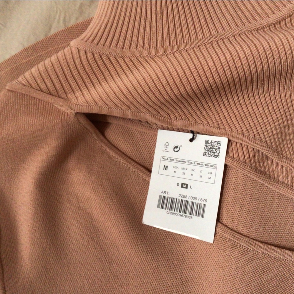 Zara | Cut Out Knit Dress in Dusty Pink NWT, Medium - Picture 3 of 8